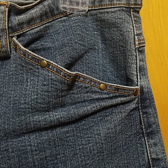 Straight leg jeans with brass button pocket detail - Picture 6 of 6